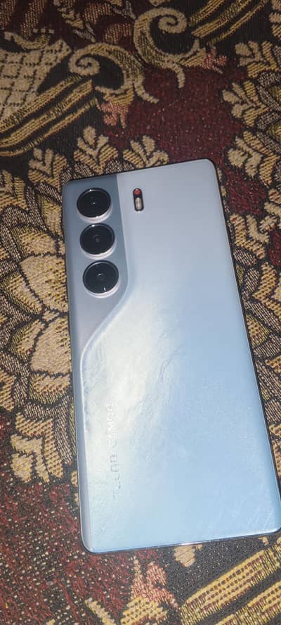 Tecno CAMON 40 Pro