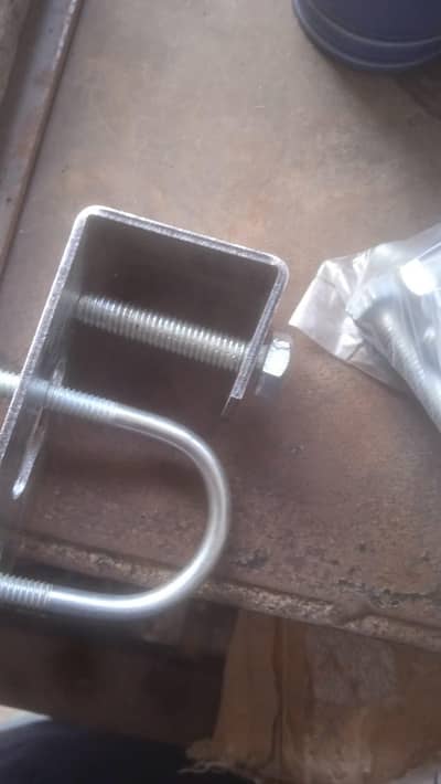 Solar washing PVC pipe clip
