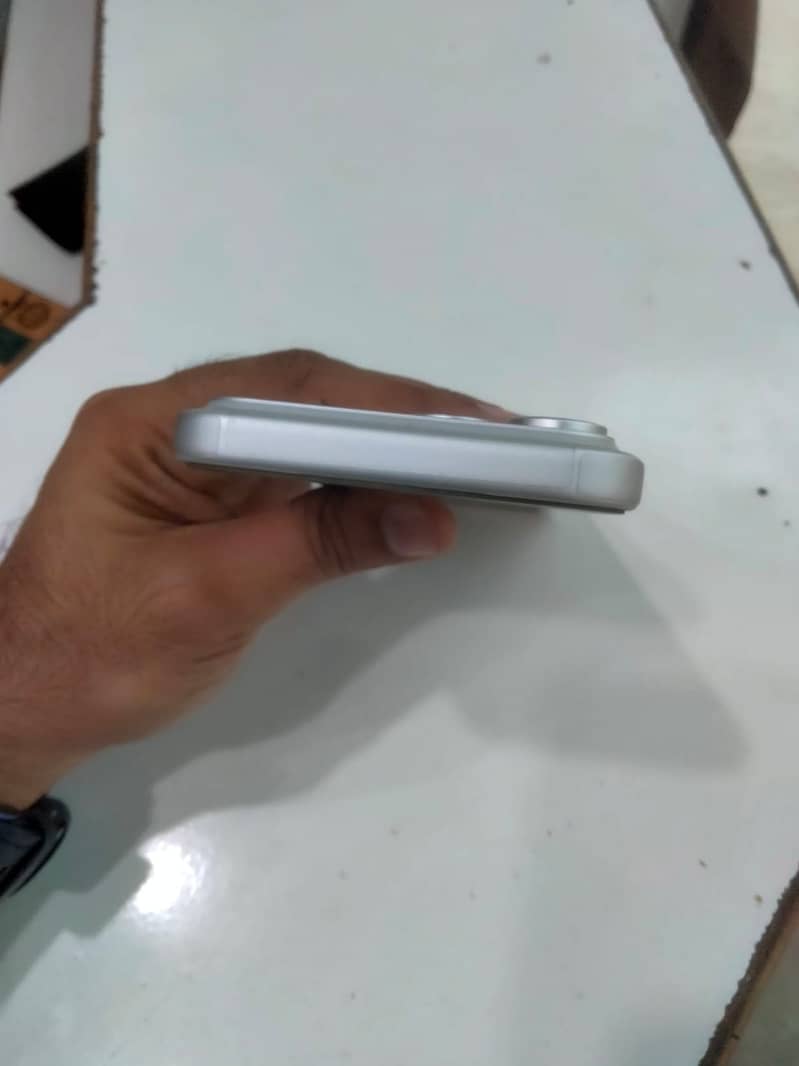 Apple iPhone 17 Pro Max 2