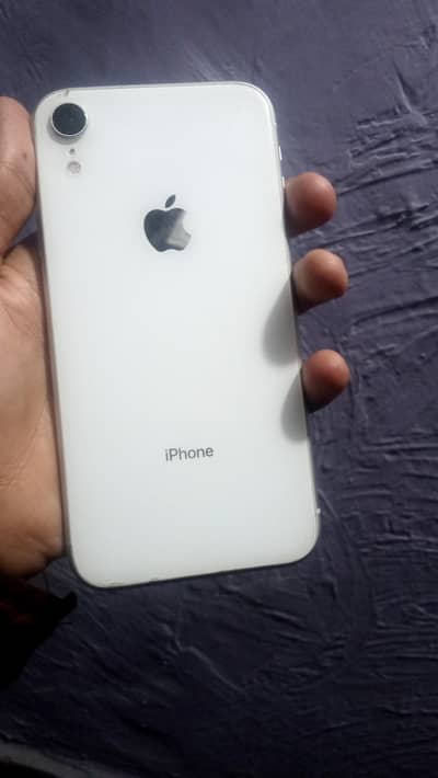 I phone xr all ok seald phone factory unlocked