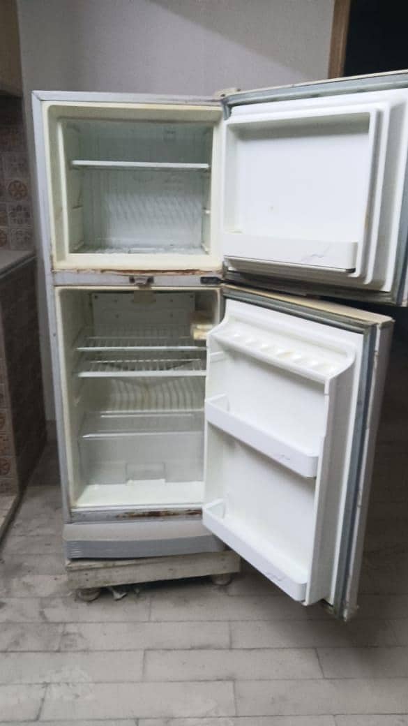 small size fridge 0