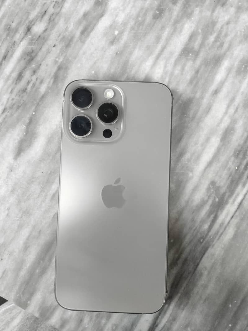 Apple iPhone 15 Pro Max 7