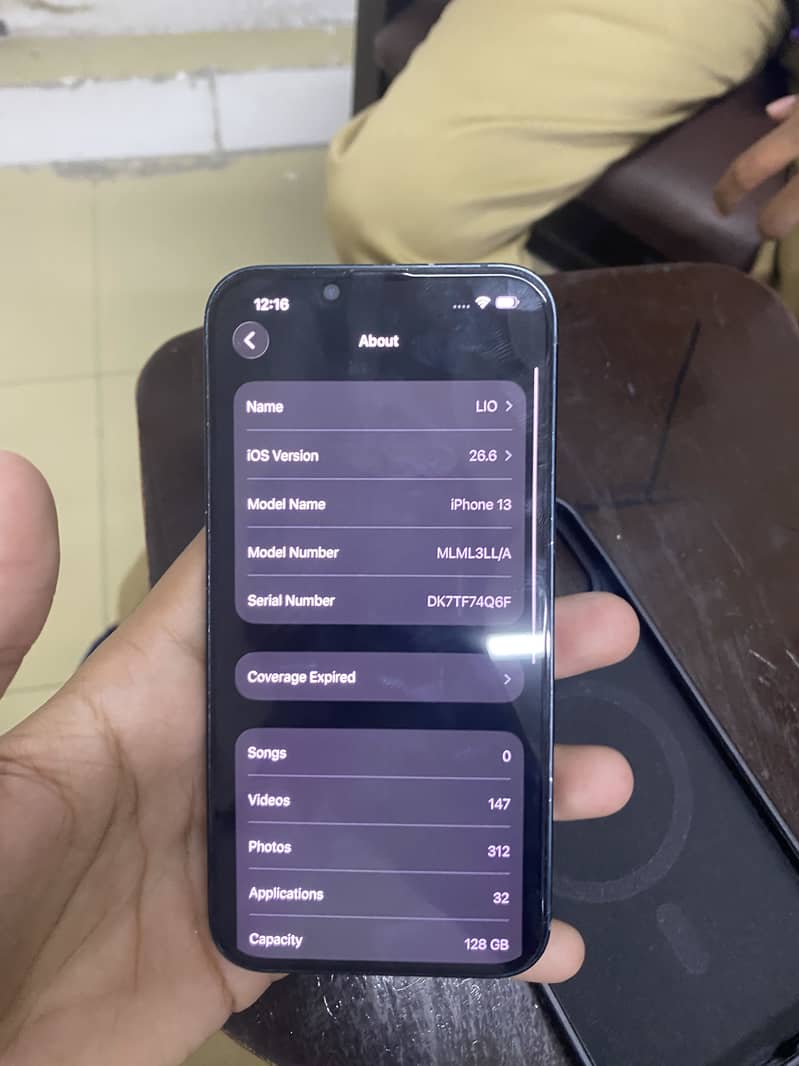 Apple iPhone 13 4
