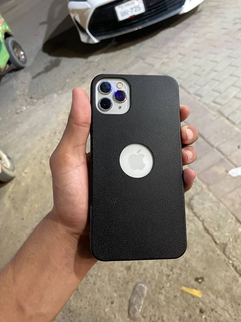 Apple iPhone 11 Pro Max 3