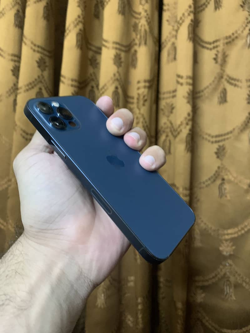 Apple iPhone 12 Pro 2