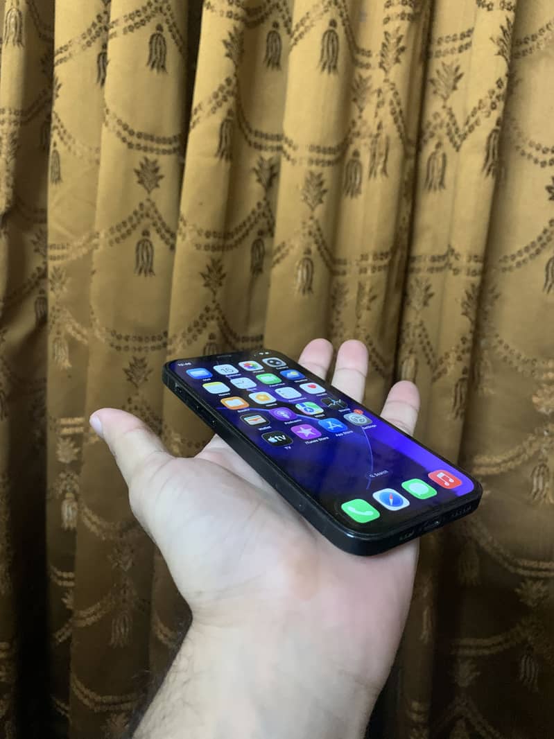 Apple iPhone 12 Pro 3