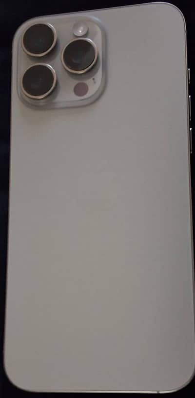 Apple iPhone 16 Pro Max