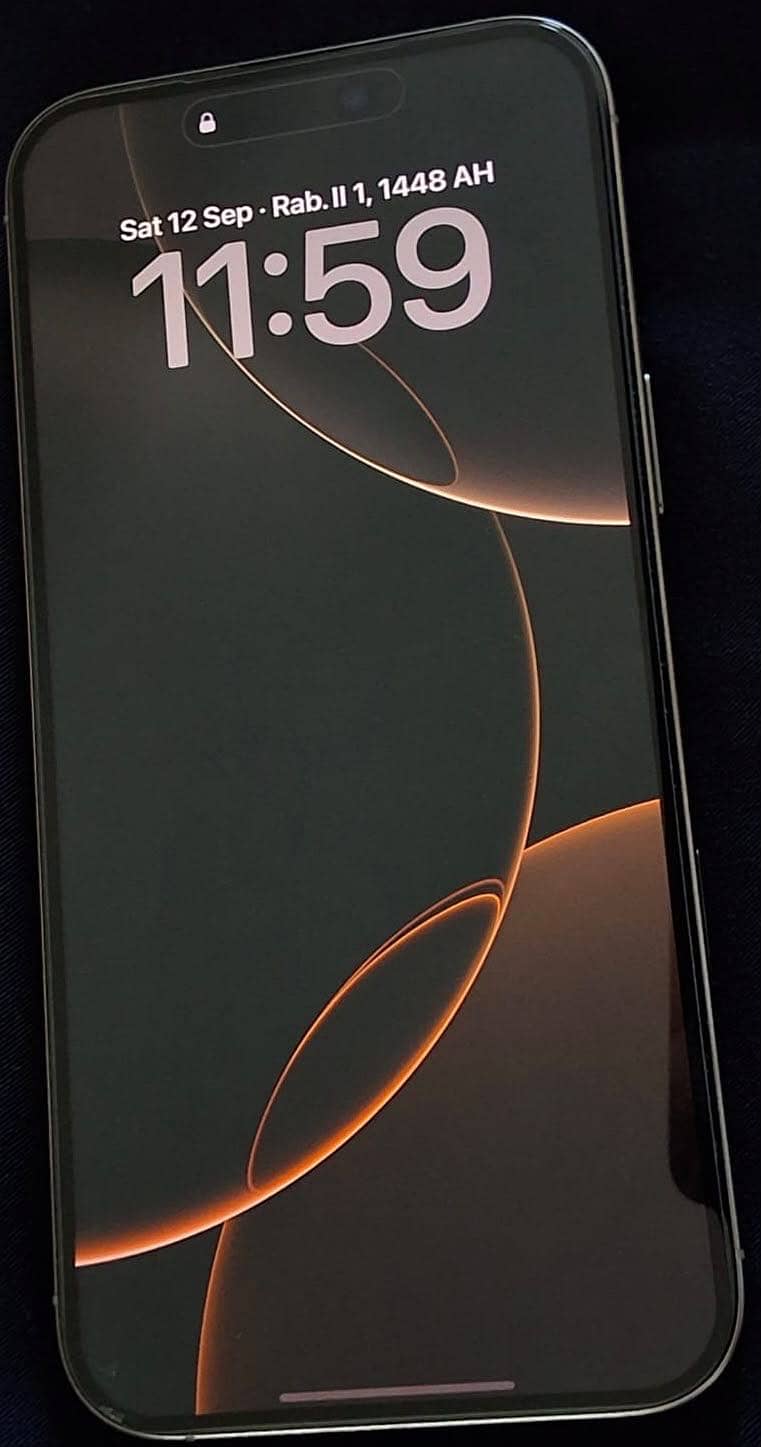 Apple iPhone 16 Pro Max 1