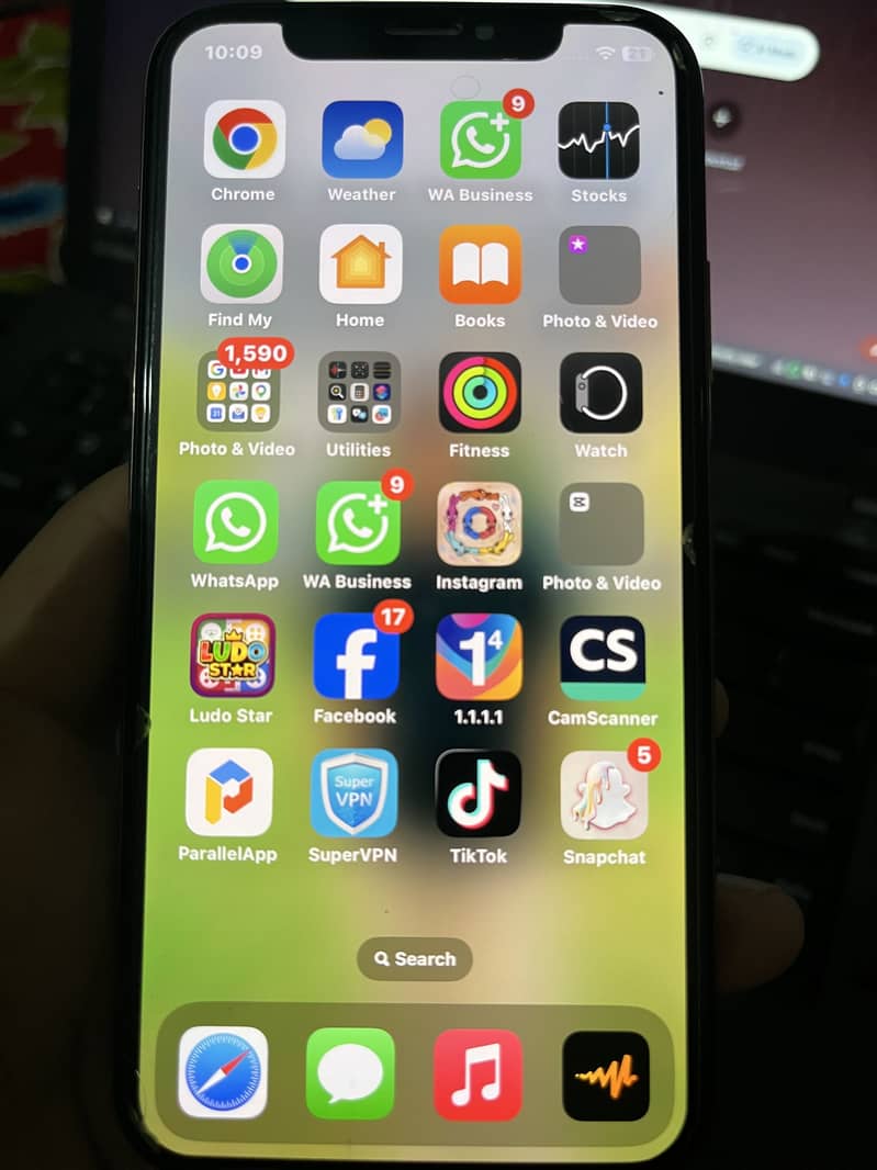 Apple iPhone XS 1