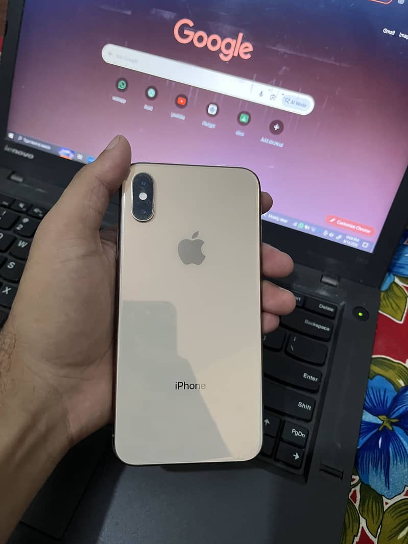 Apple iPhone XS 4