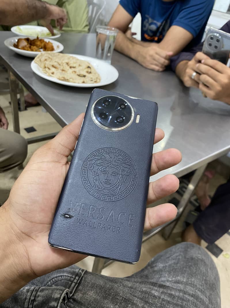 Tecno Spark 20 Pro Plus 2