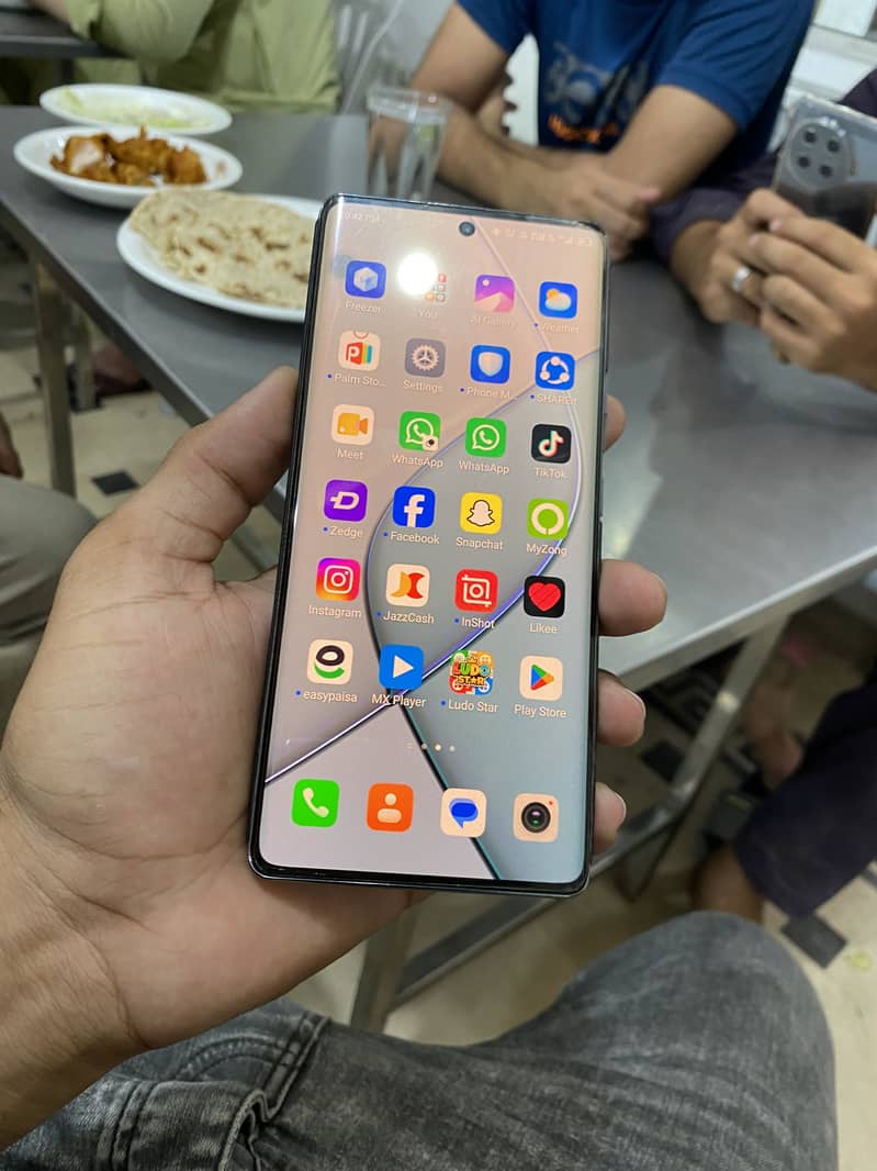 Tecno Spark 20 Pro Plus 4