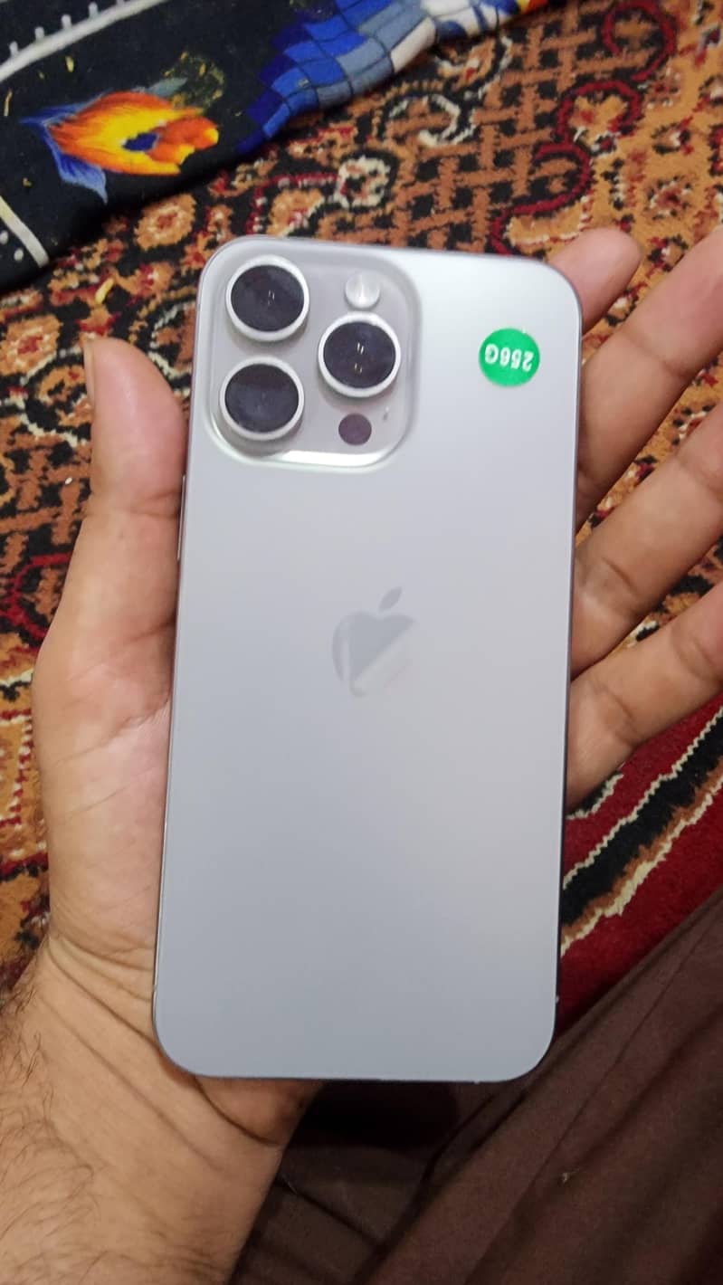 Apple iPhone 15 Pro Max 5