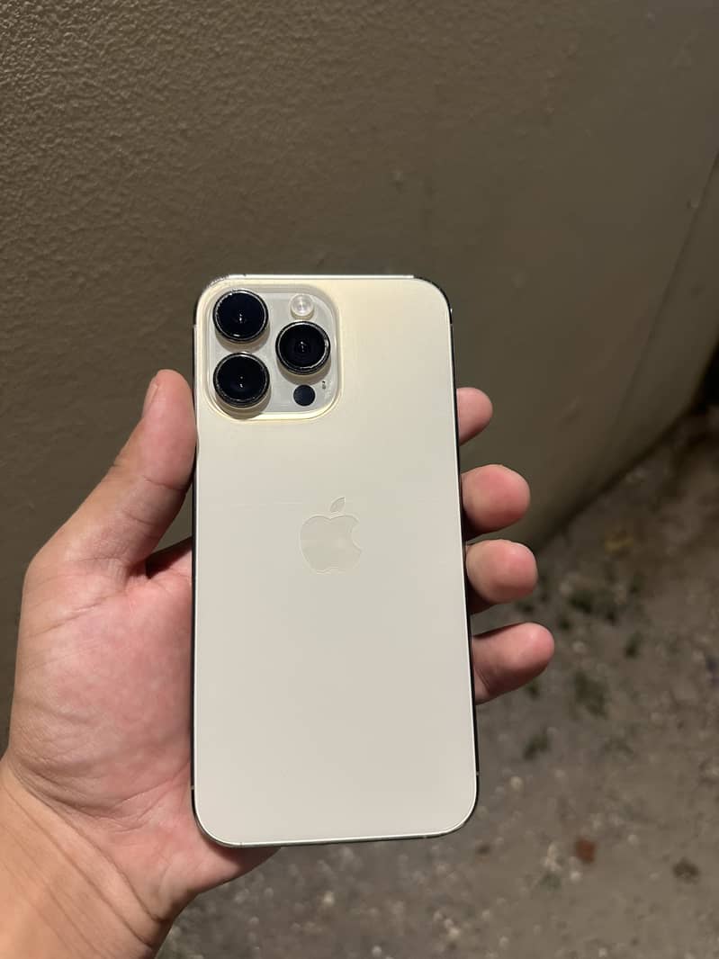 Apple iPhone 14 Pro Max 2