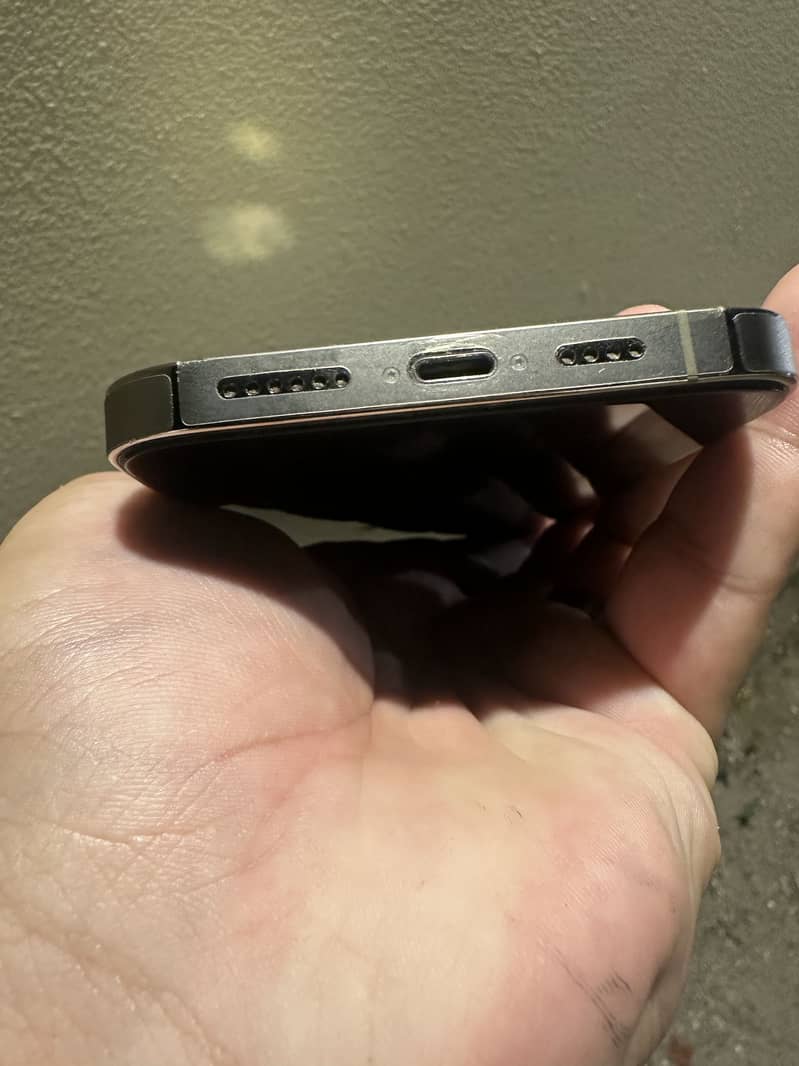 Apple iPhone 14 Pro Max 3