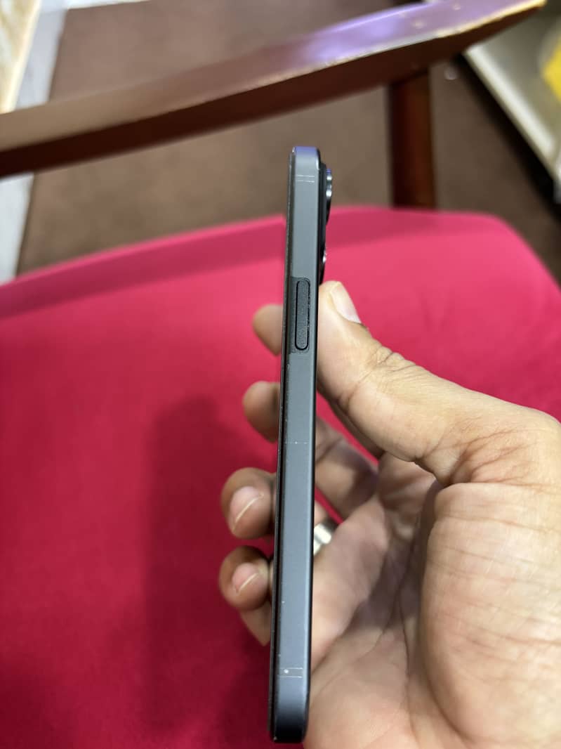 Apple iPhone 15 5