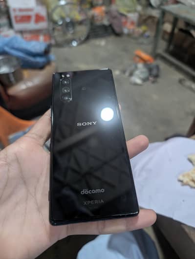 Sony Xperia 5.6GB.     64GB