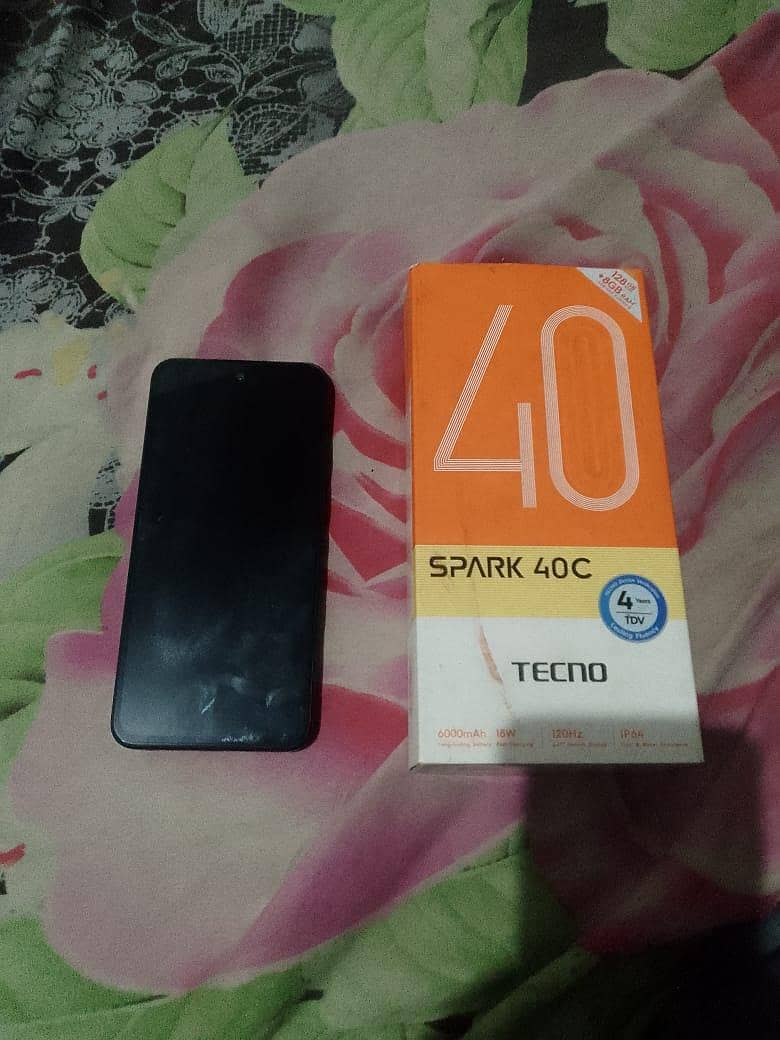 Tecno Spark 40 C 6