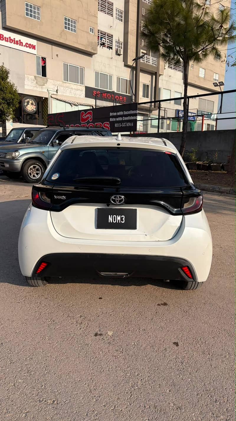 Yaris 2