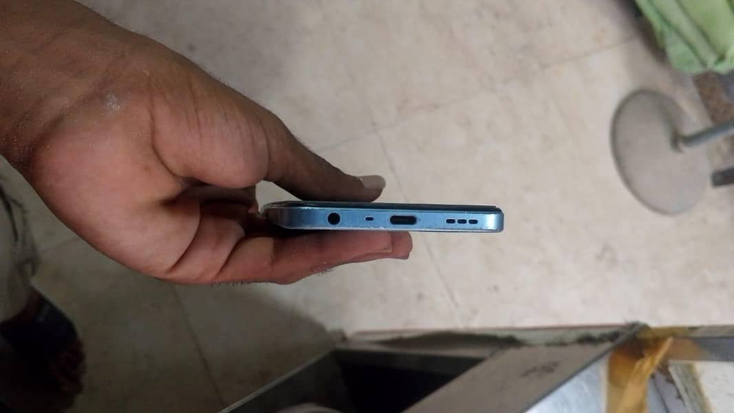 OPPO A77 4