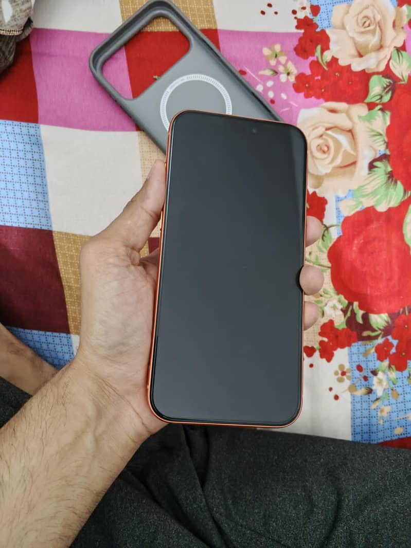 Apple iPhone 17 Pro Max 4