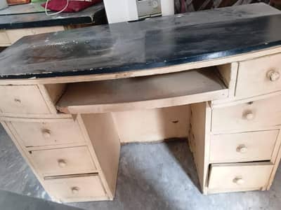 Office Table computer tabel For sale Urgent sale