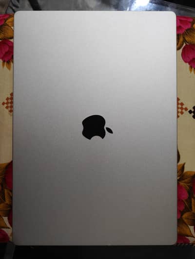 Apple MacBook Pro 16-inch M1 Pro 2021 | 16GB RAM | 1TB SSD | Silver |