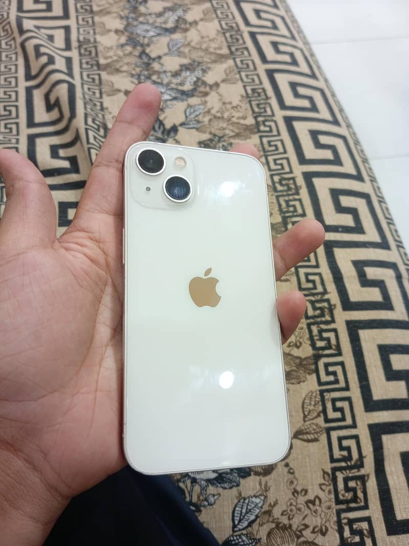 Apple iPhone 13 0