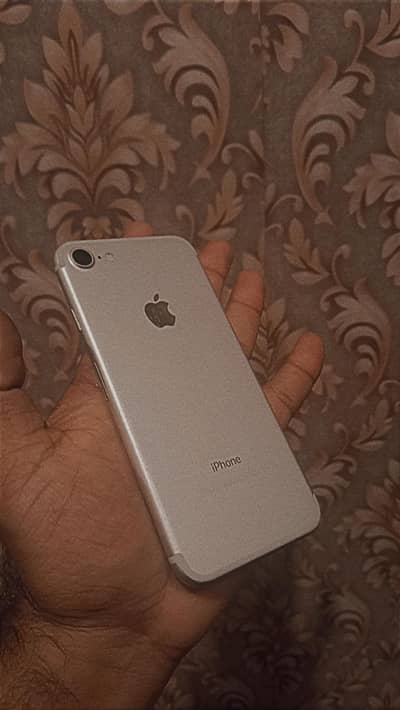 Apple iPhone 7 128GB. PTA approve