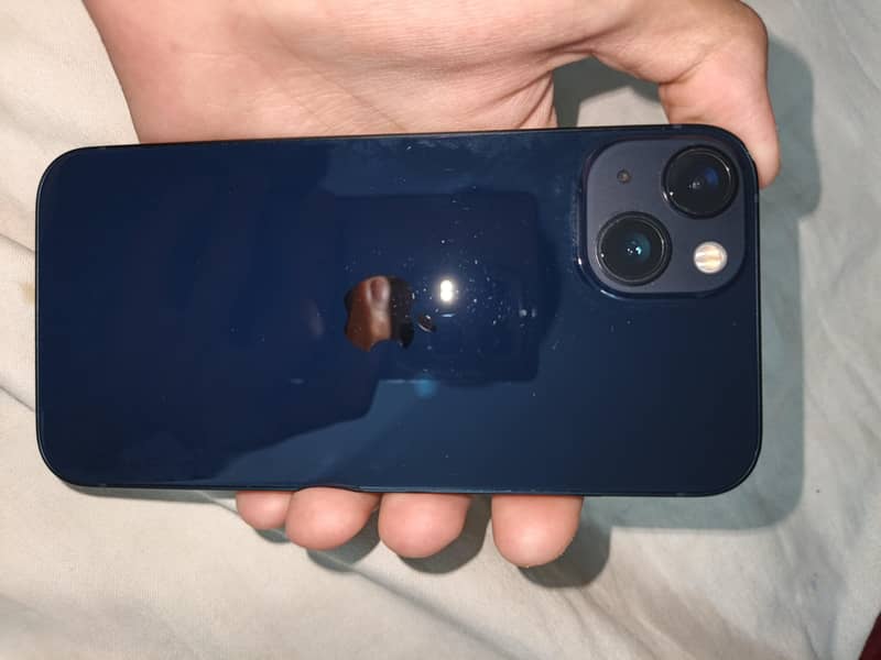Apple iPhone 13 6