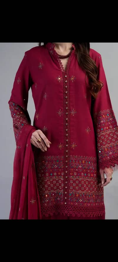 Bareez embroidered lawn 3 pcs with embroidered  crinkle chiffon dupata