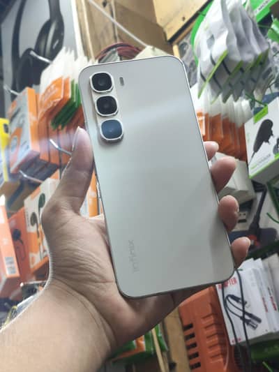 Infinix hot 60 pro compete box