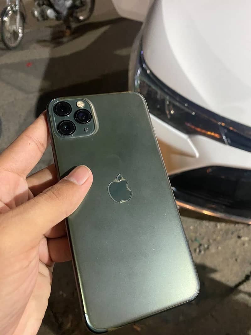 Apple iPhone 11 Pro Max 3
