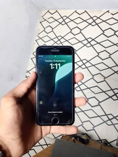 Apple iPhone SE