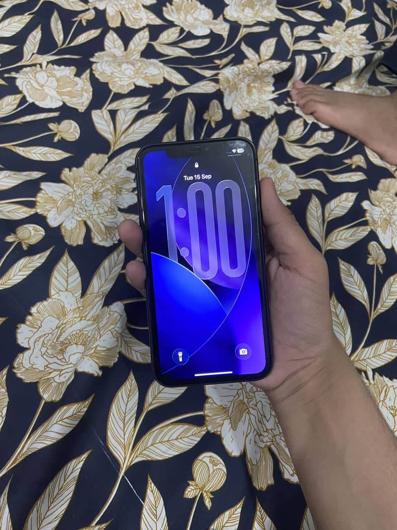Apple iPhone 11 3