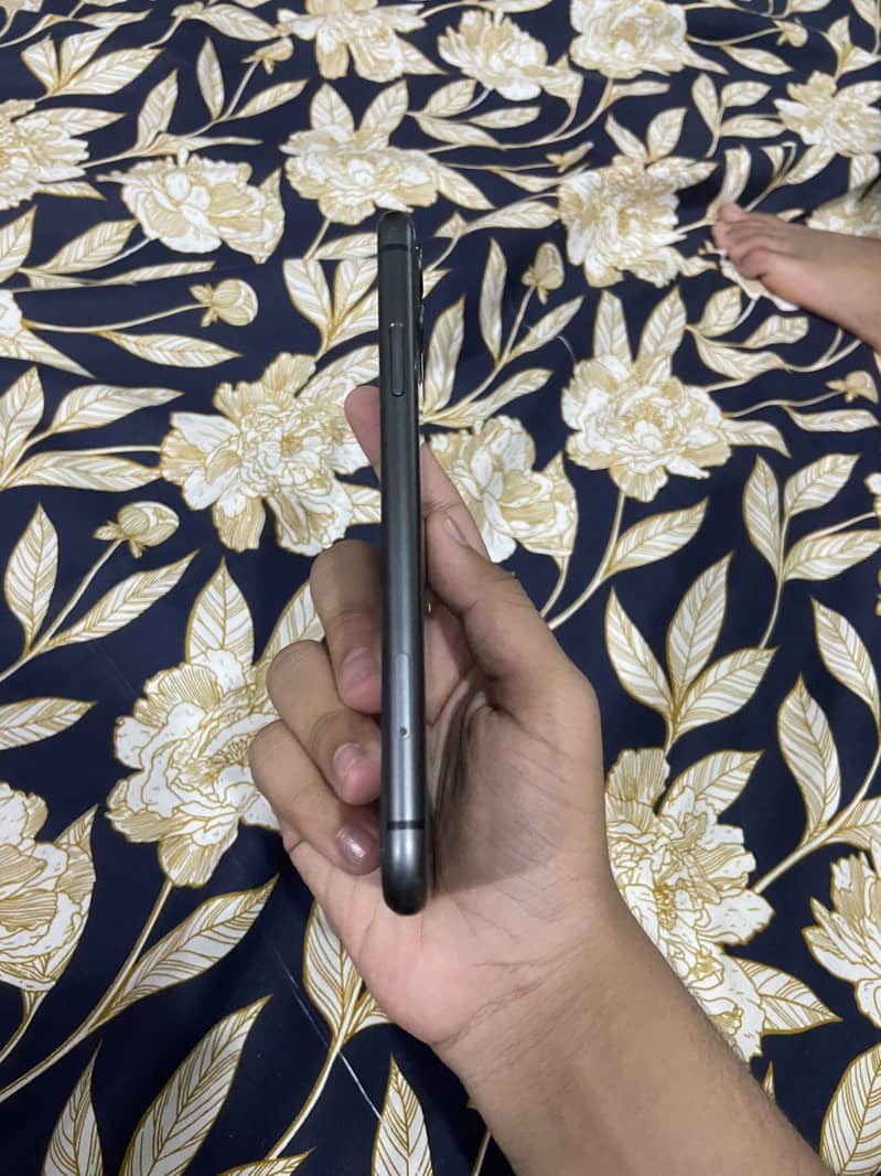 Apple iPhone 11 6