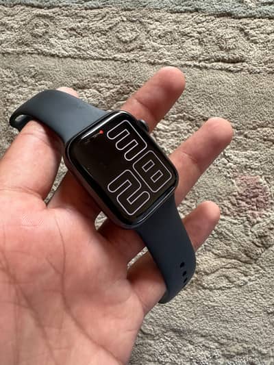 Apple Watch Series 6 - Super Condition for Sale!