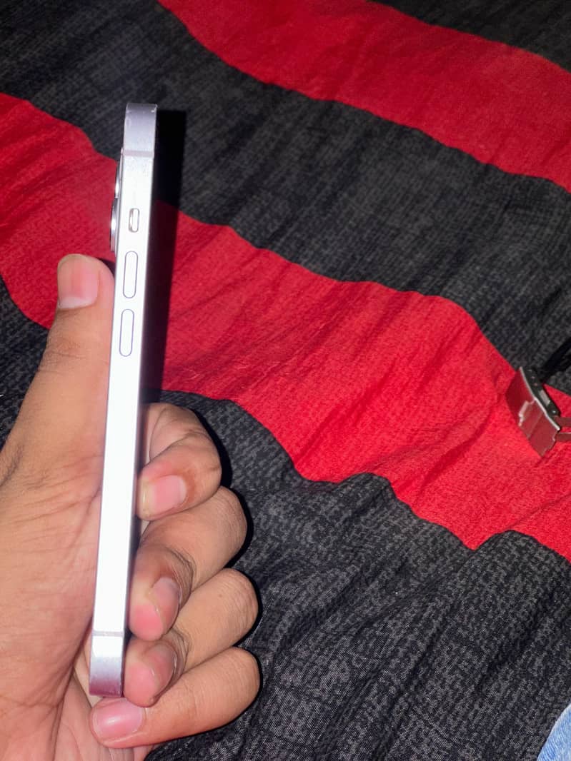 Apple iPhone 14 2
