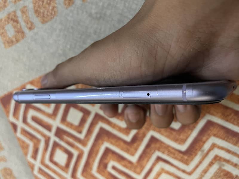 Apple iPhone 11 5