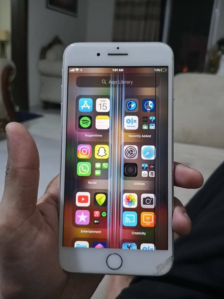 Apple iPhone 7 Plus 0