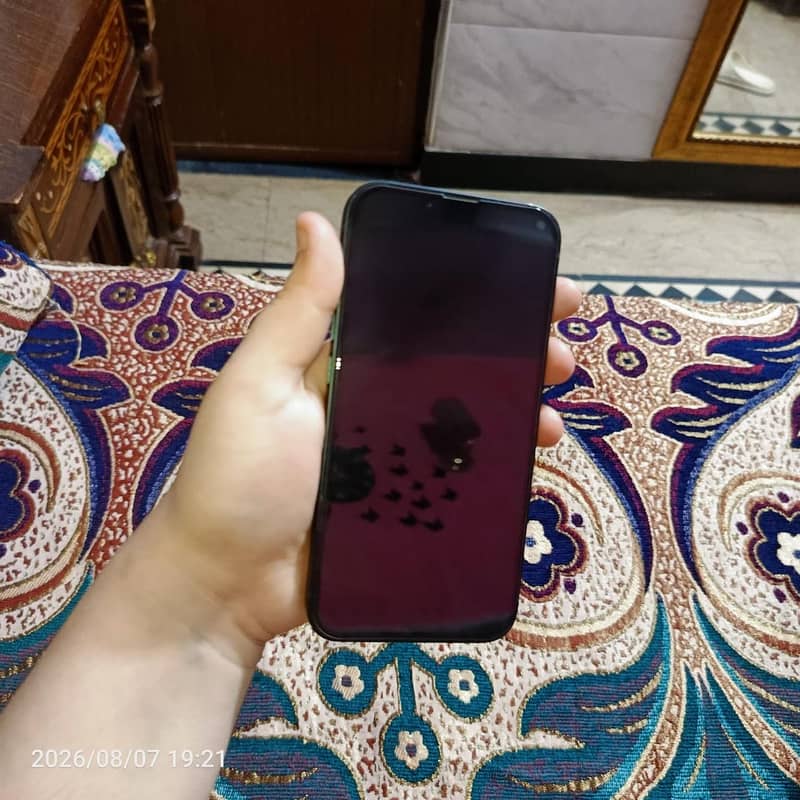 Apple iPhone 13 1