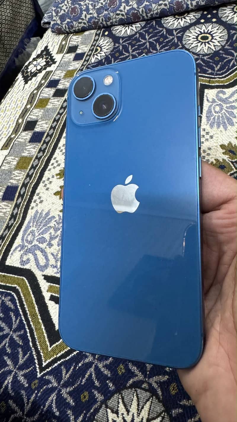 Apple iPhone 13 2