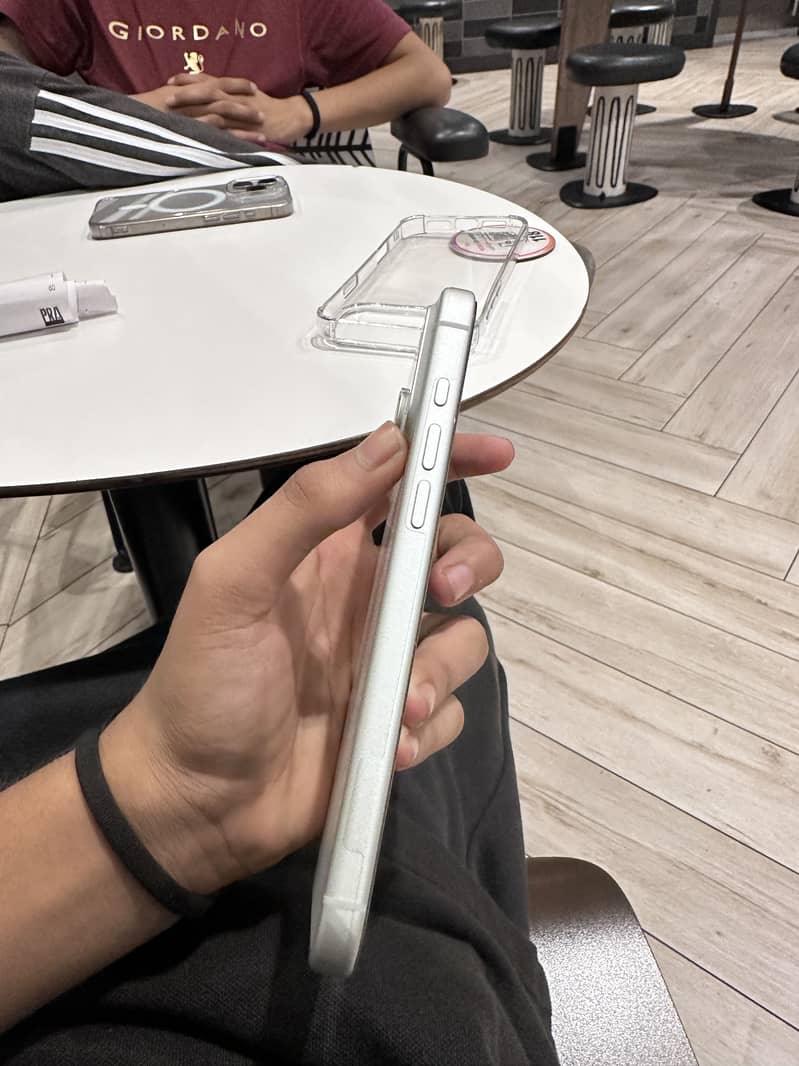 Apple iPhone 17 Pro Max 3
