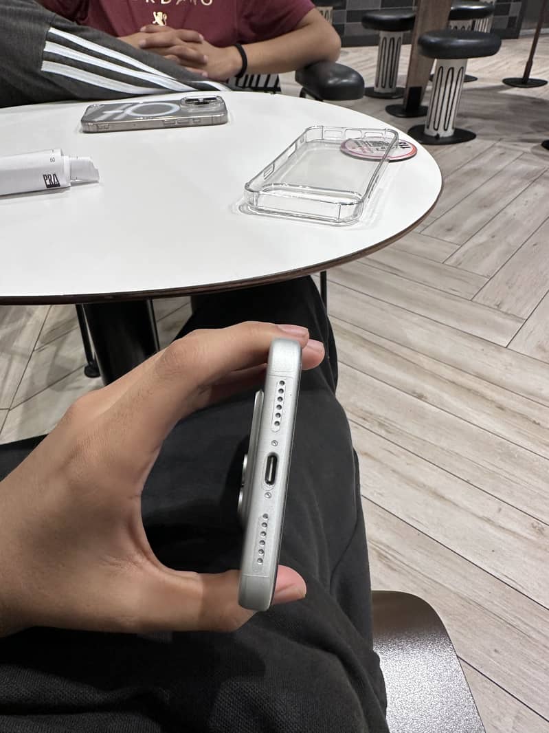 Apple iPhone 17 Pro Max 1