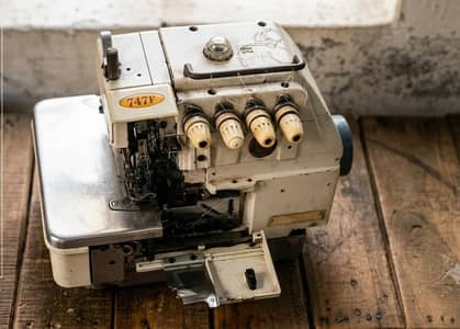 SEW  747F  Overlock جاپانی پیکو اوورلاک مشین  whatsapp: 0311 9673 554
