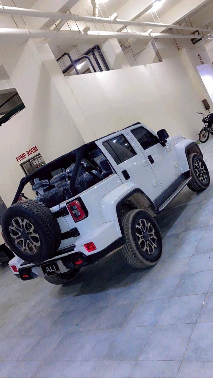 BAIC BJ40 Plus 2022 3