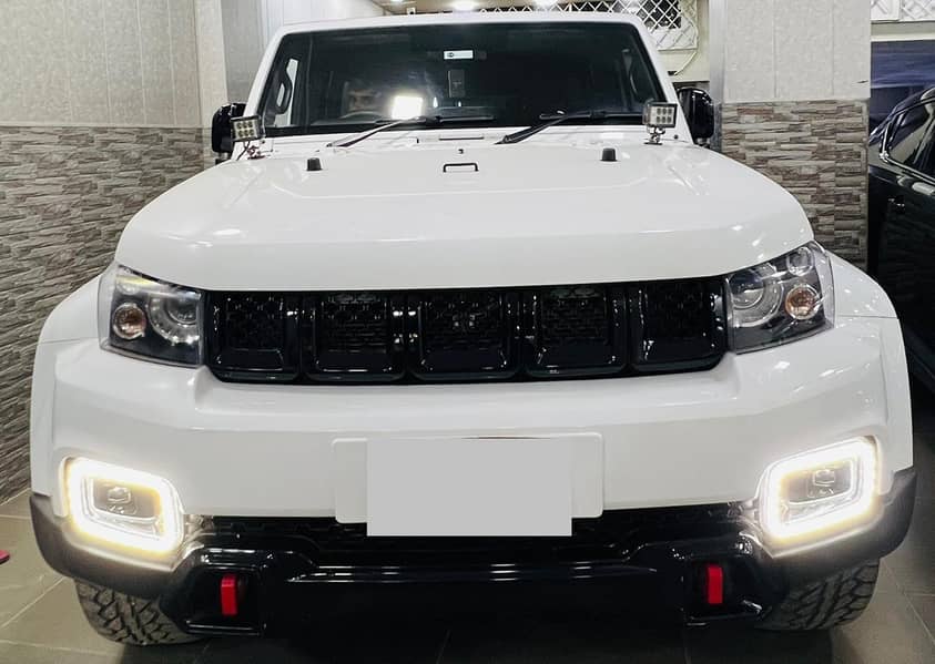 BAIC BJ40 Plus 2022 5