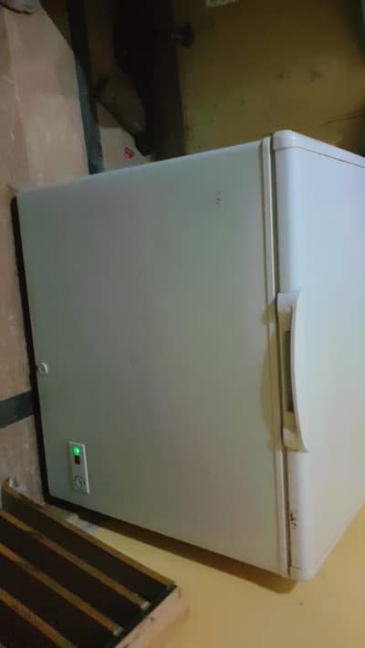 inverter freezer 1 door 10 by 10 condition