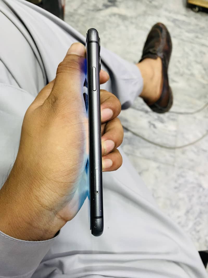 Apple iPhone 11 5