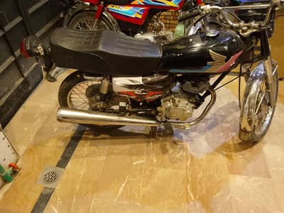 chance deal  urgent sale 2008 model file gum gae h copy h bike ki